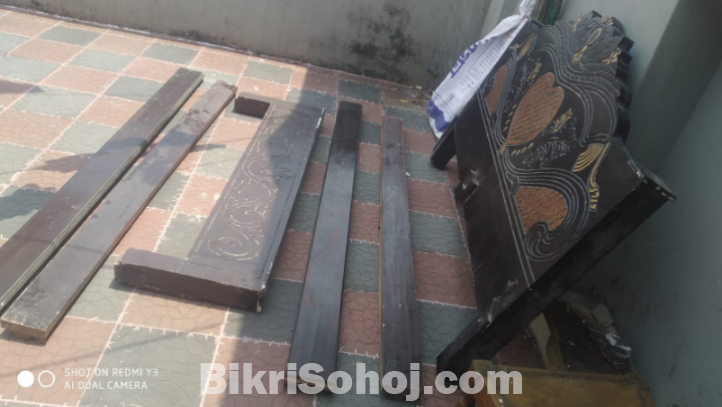 কাঠের ডাবল বেড